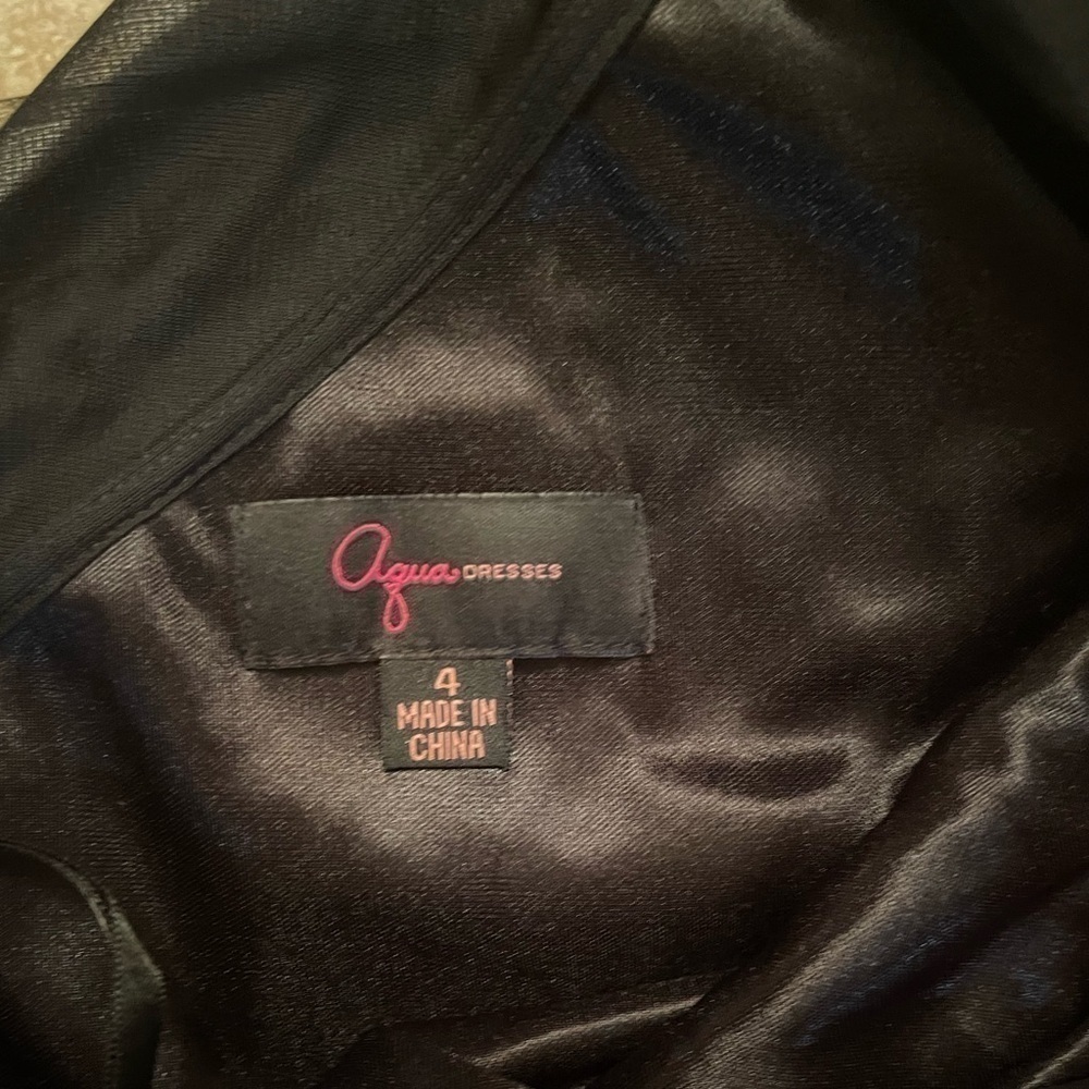 SEXY little black Aqua dress! Curvy tight and feminine - Picture 6 of 10